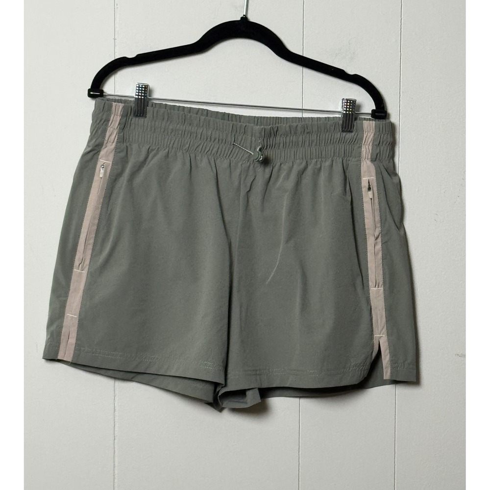 Avalanche Outdoor Supply Women's Green Hiking Active Shorts Zipper Pockets Sz L